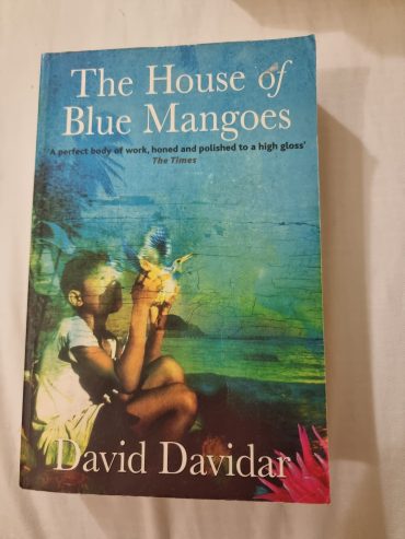 The house of blue mangoes