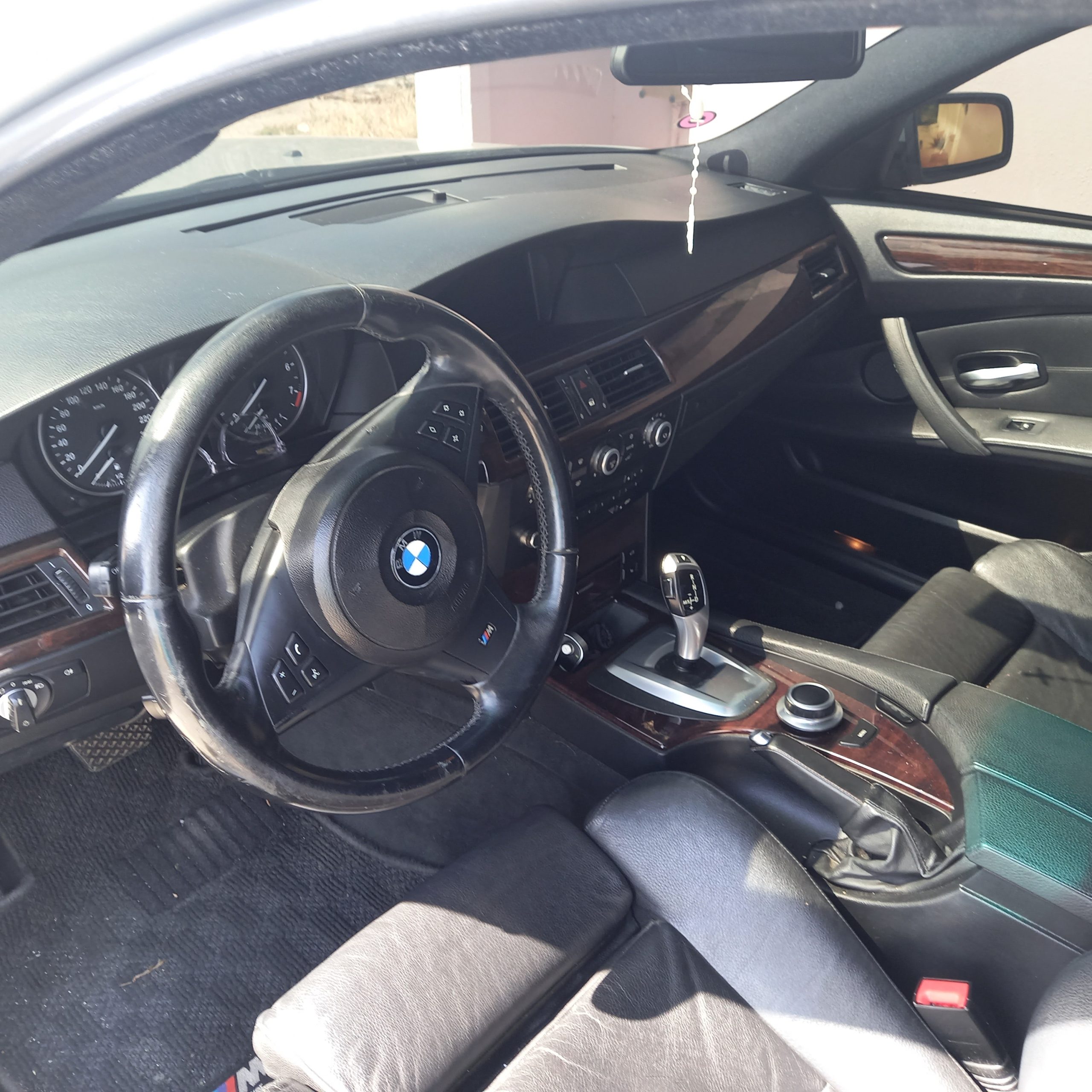 Bmw e60 530i m package