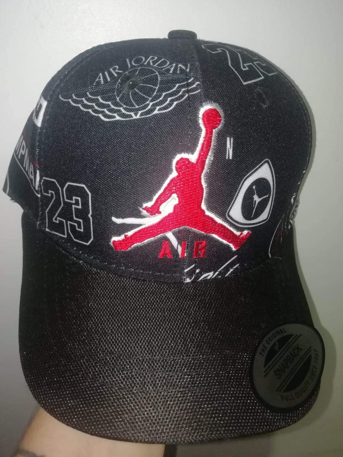 Se venden gorras