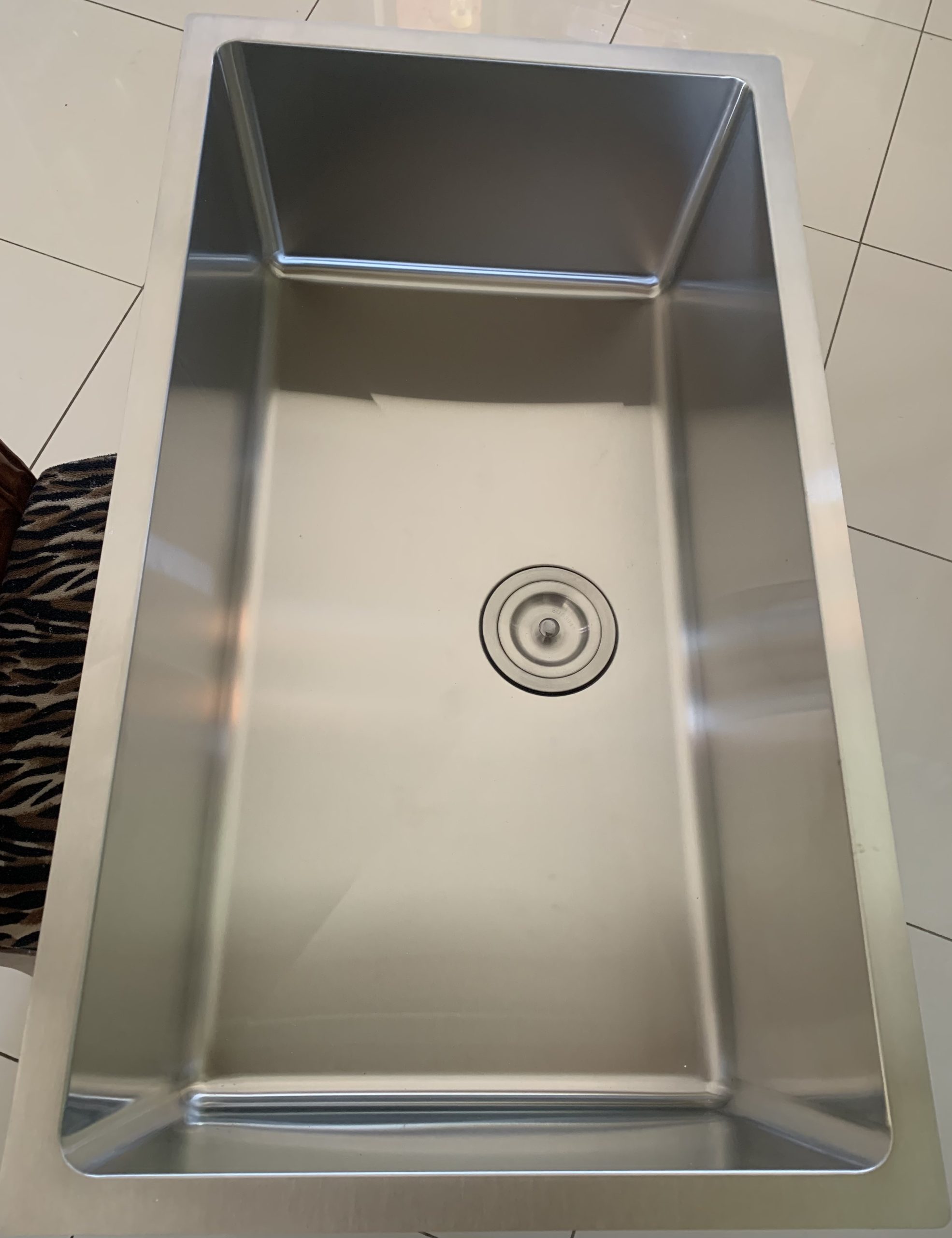 Wasbak 32” under mount