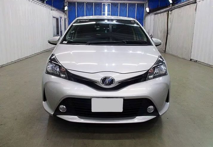 Toyota Vitz 2015