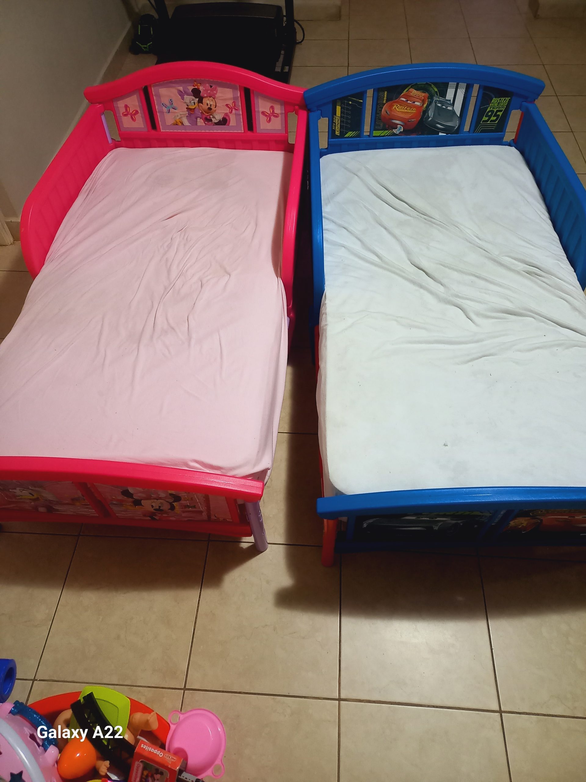 Toddler bed