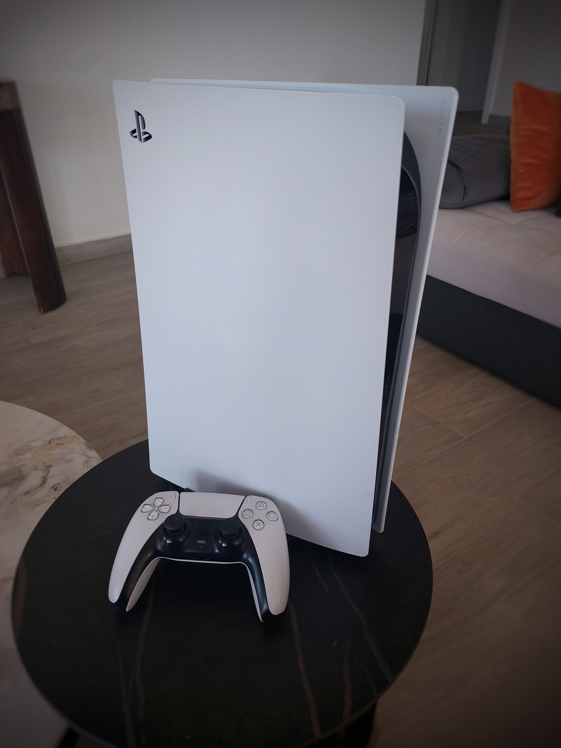 PS5 Digital version plus 1 PS5 controller