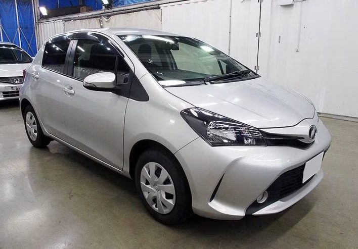 Toyota Vitz 2015