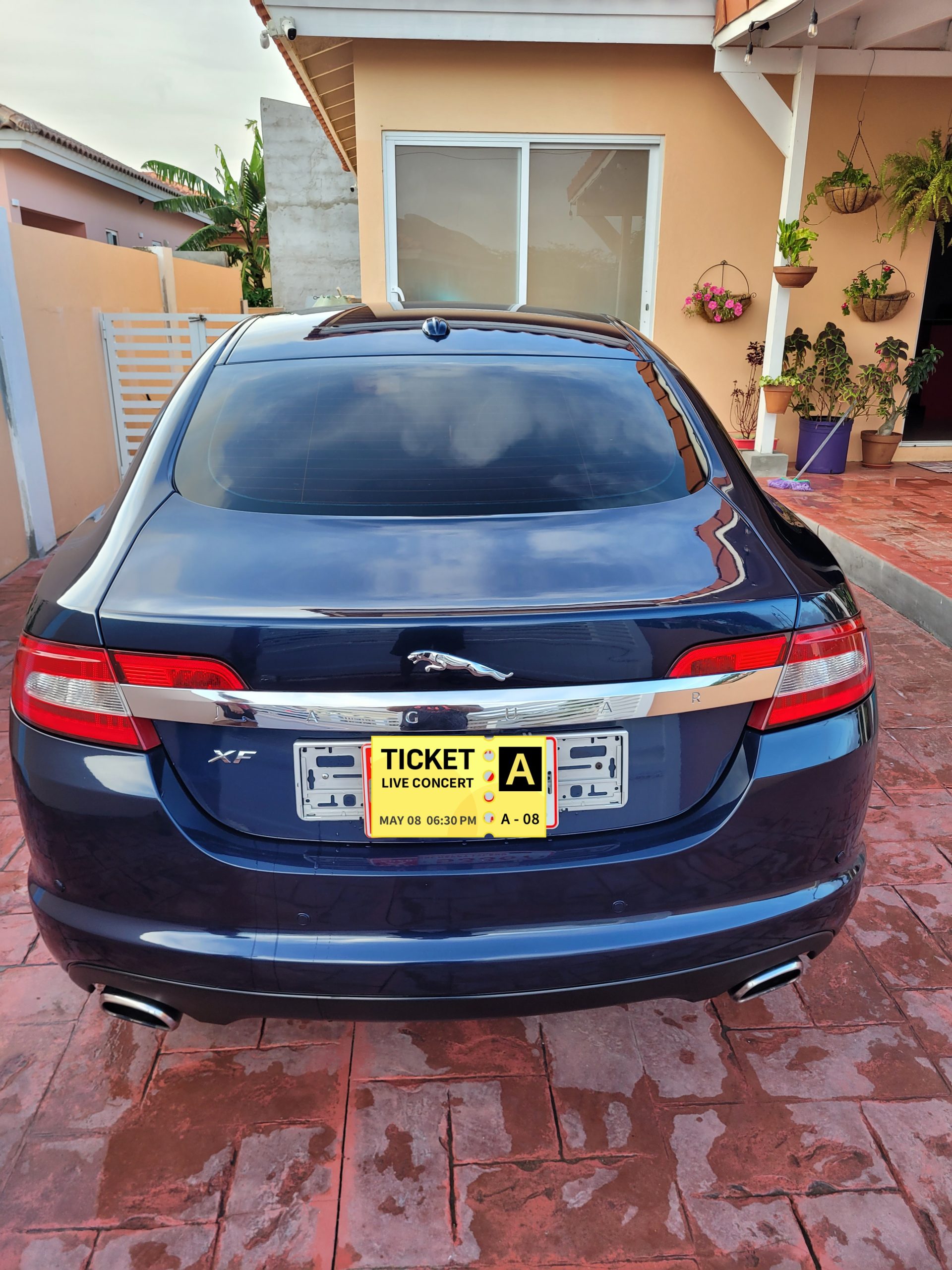 Jaguar XF