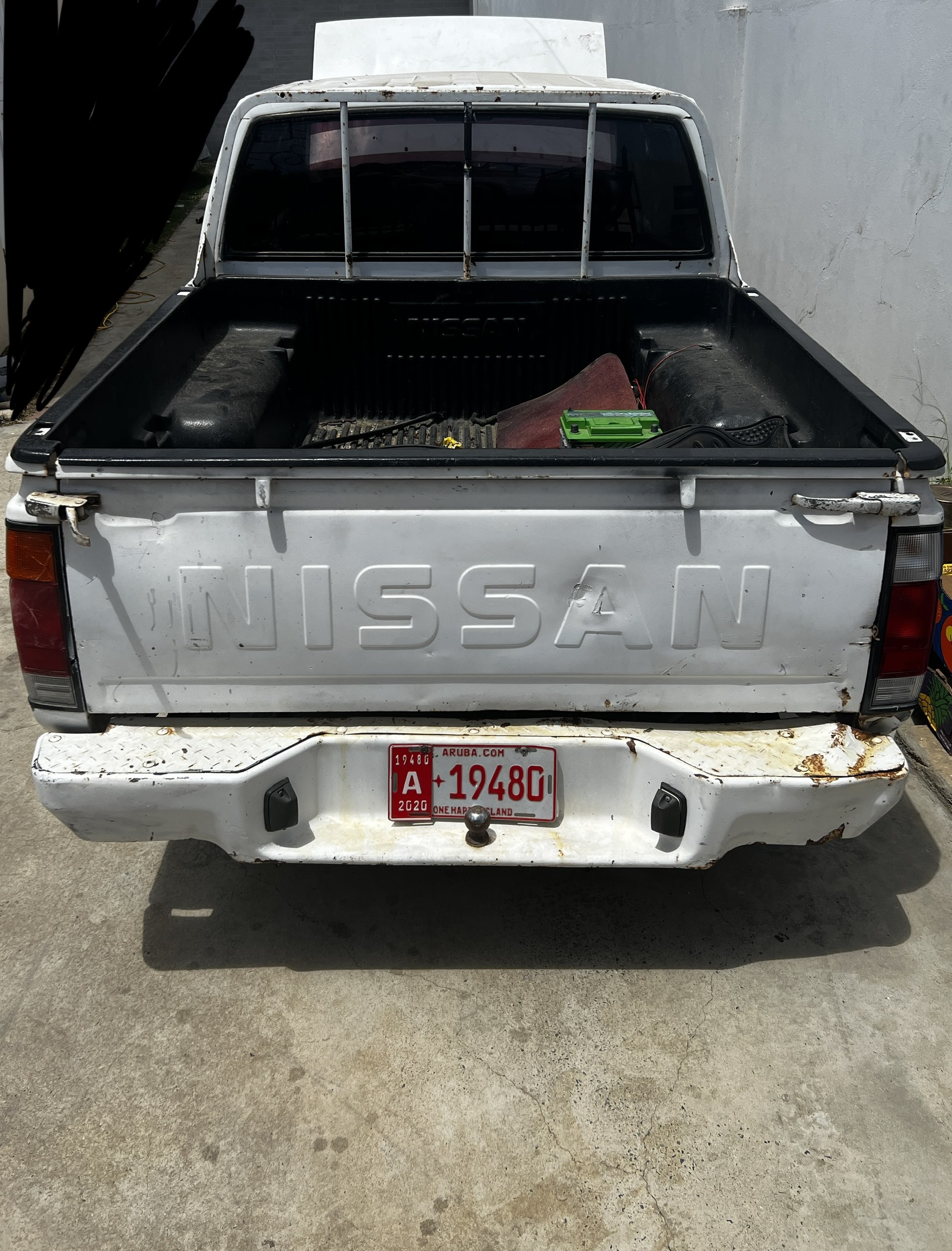 Pickup truck FORSALe Nissan d21 🔴 Color:whit