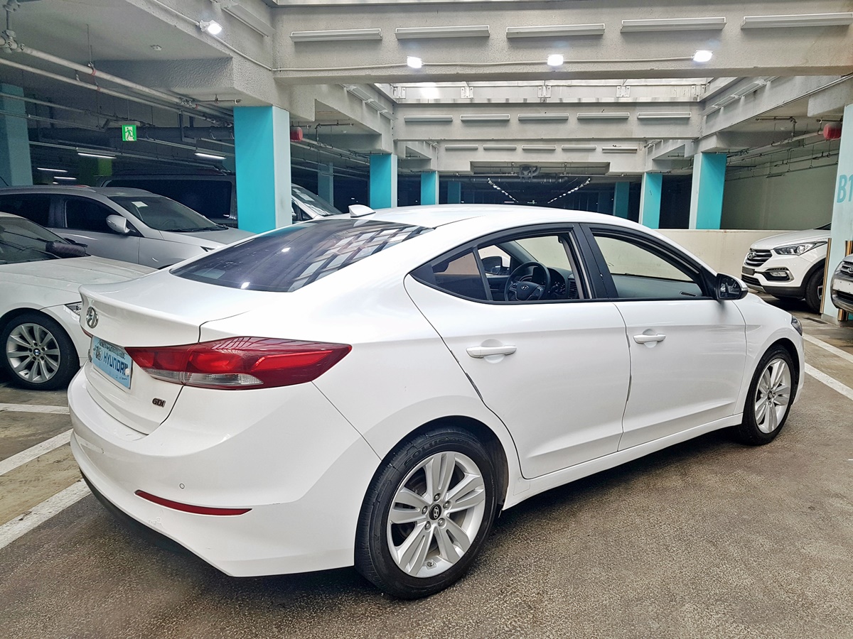 Hyundai Avante 2016