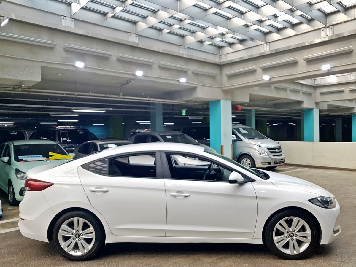Hyundai Avante 2016
