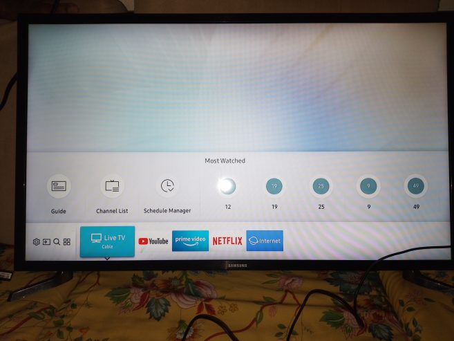 Samsung Flatscreen Smart Tv 32 Inch