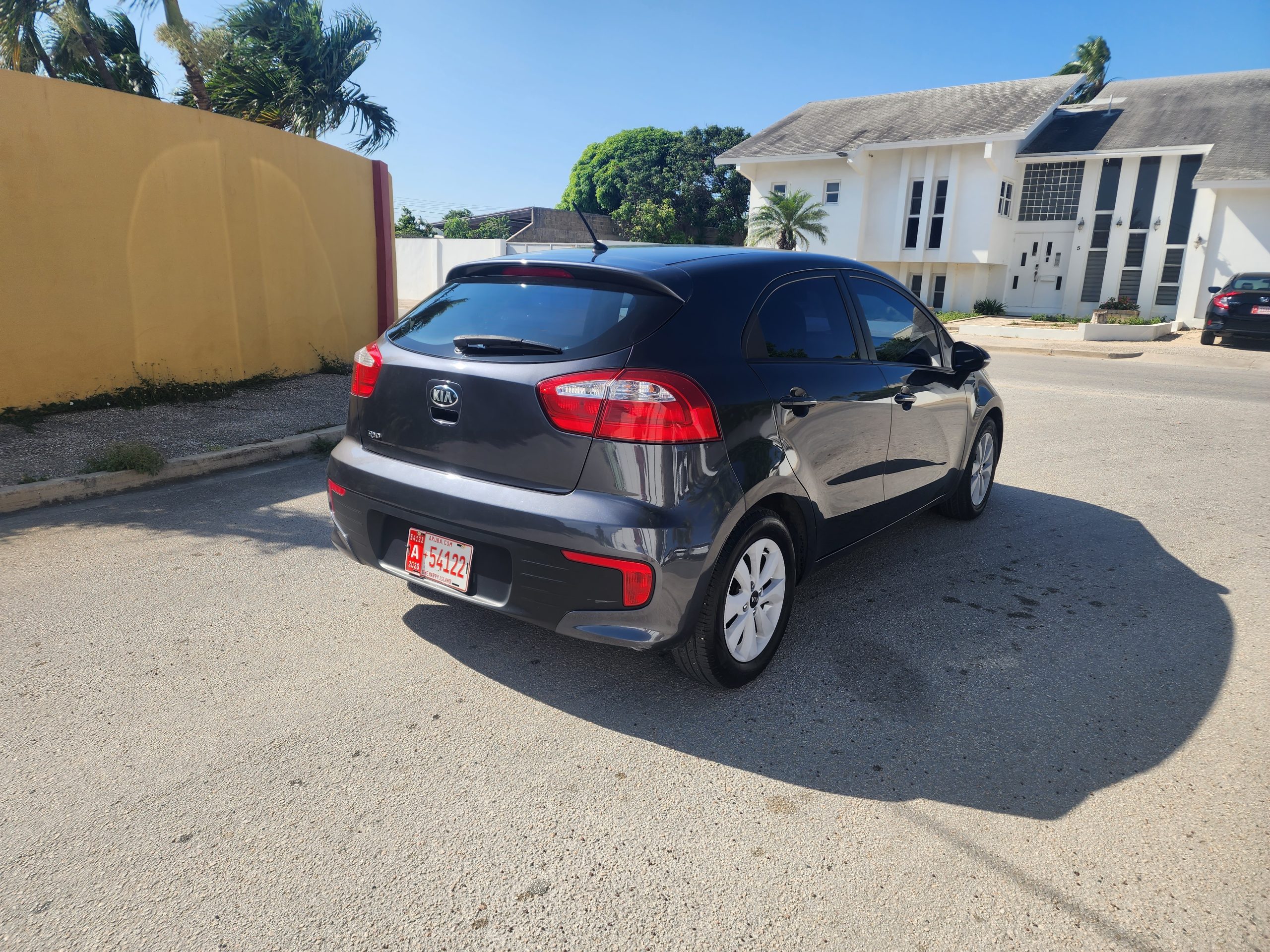 KIA RIO HATCHBACK 2016 AUTOMATIC A/C