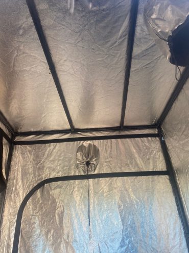 180 x 180 x 200 Gardening tent for indoor.